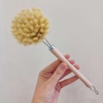 Cepillo de madera para vajilla con mango - Imagen 2