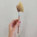 Cepillo de madera para vajilla