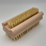 Cepillo de uñas de madera - Imagen 2