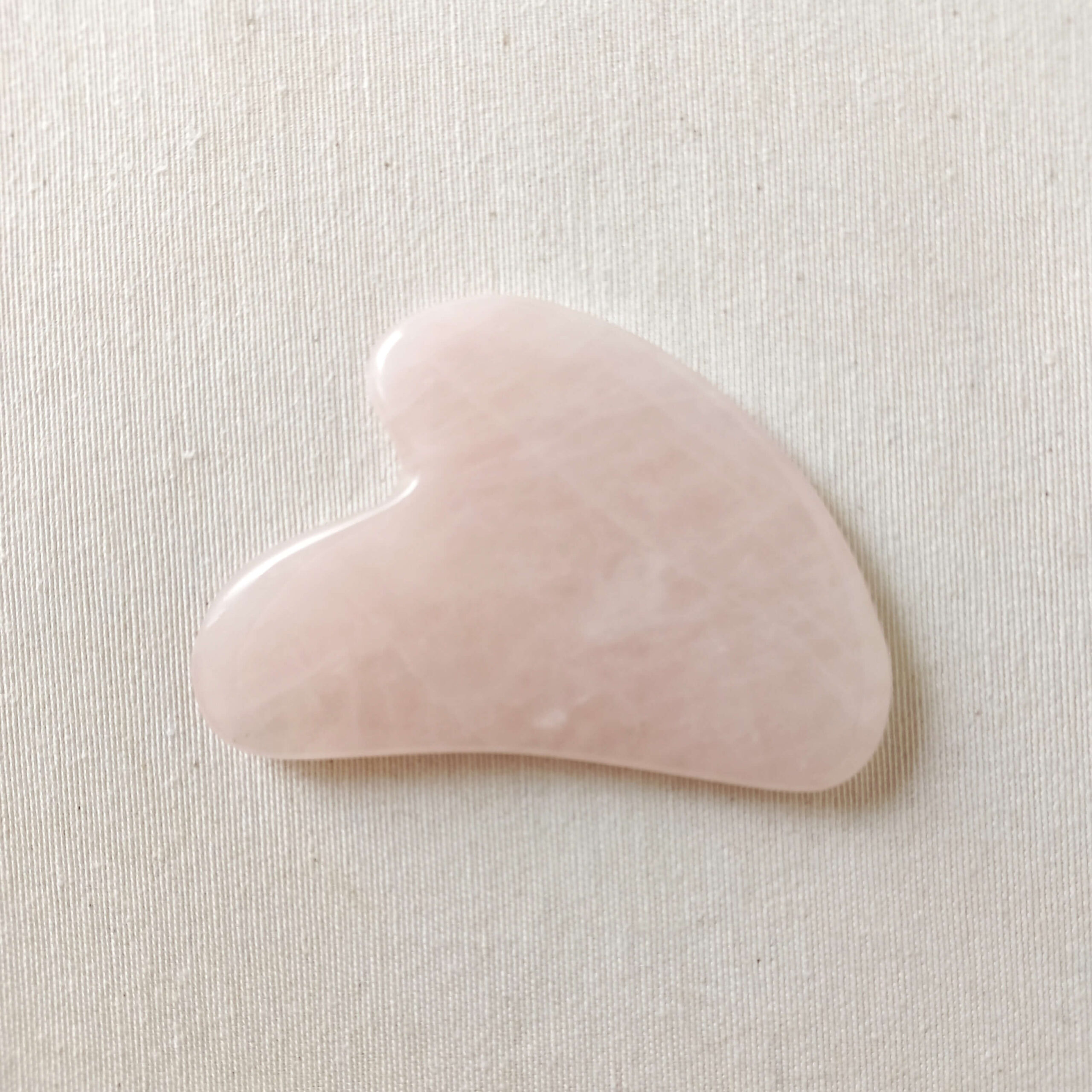 Gua sha cuarzo rosa | ASÍ SIN MÁS Gua sha cuarzo rosa